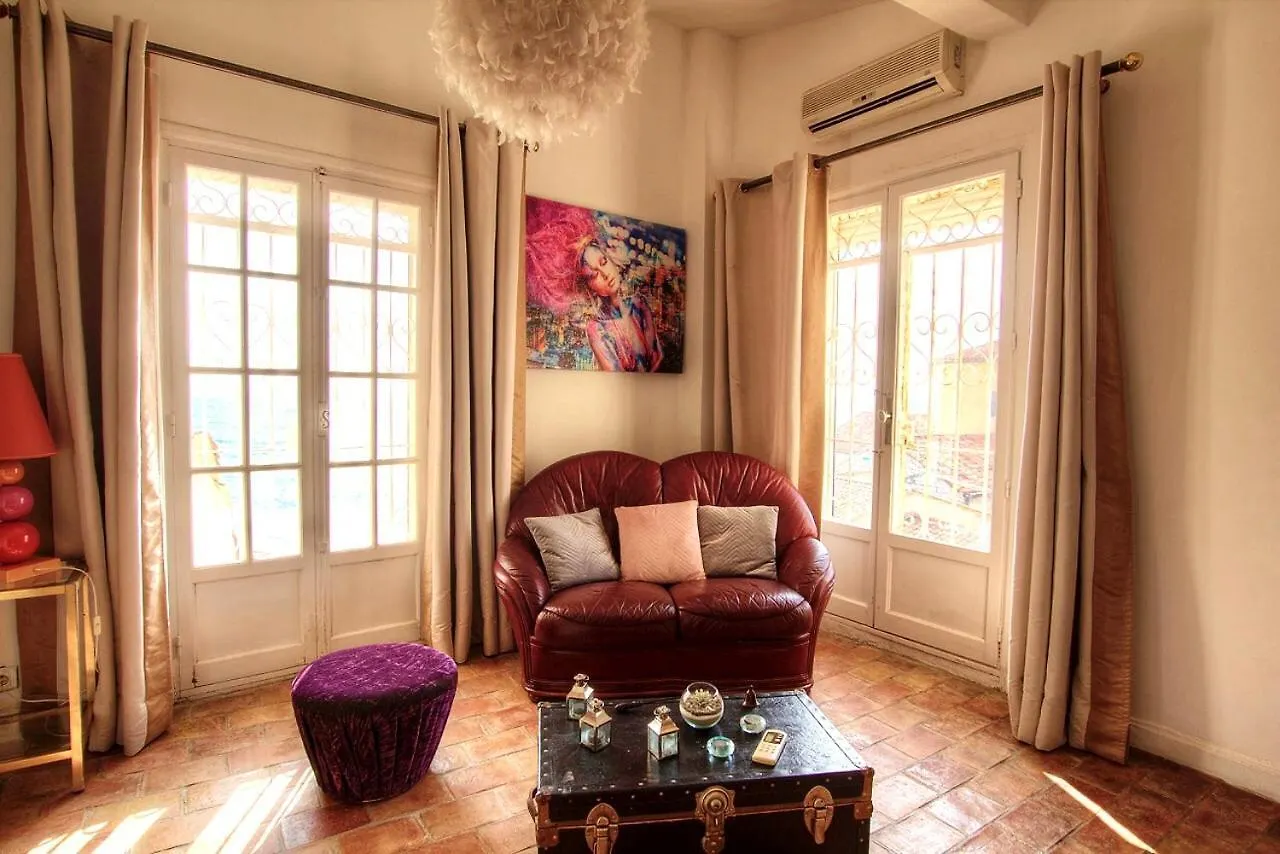 Les Remparts Antibes Location Apartment 0*,