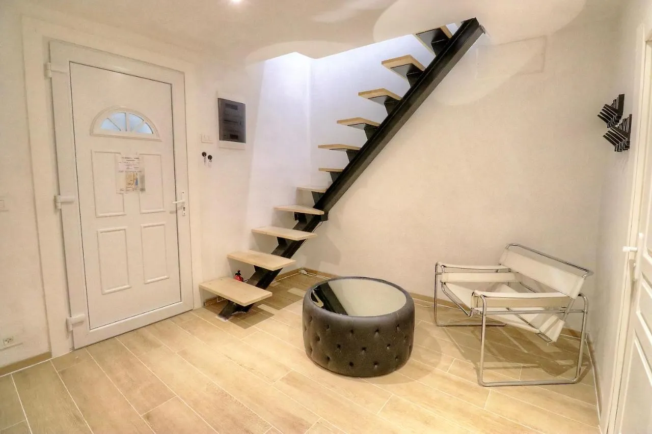 Les Remparts Antibes Location Apartment