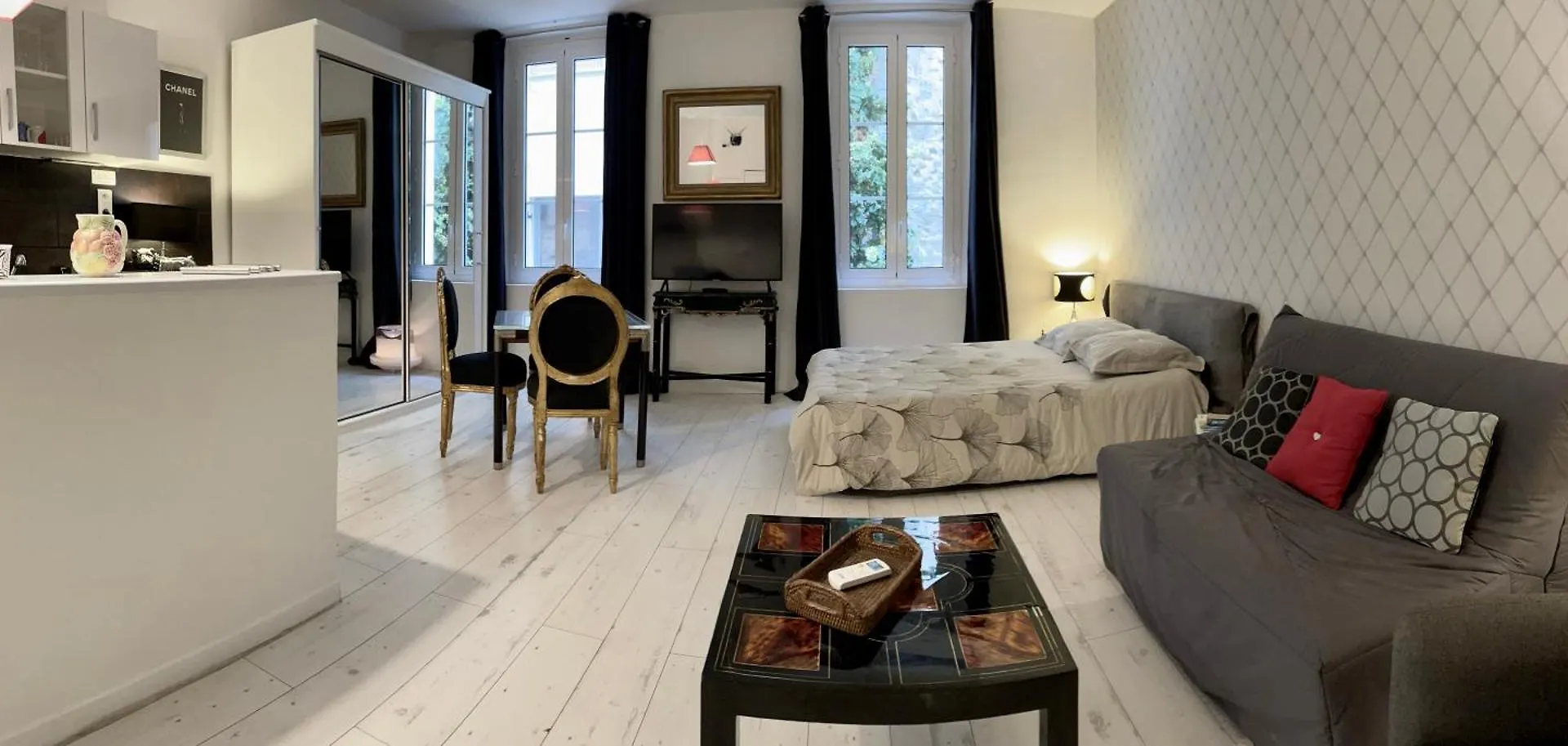 Les Remparts Antibes Location Apartment