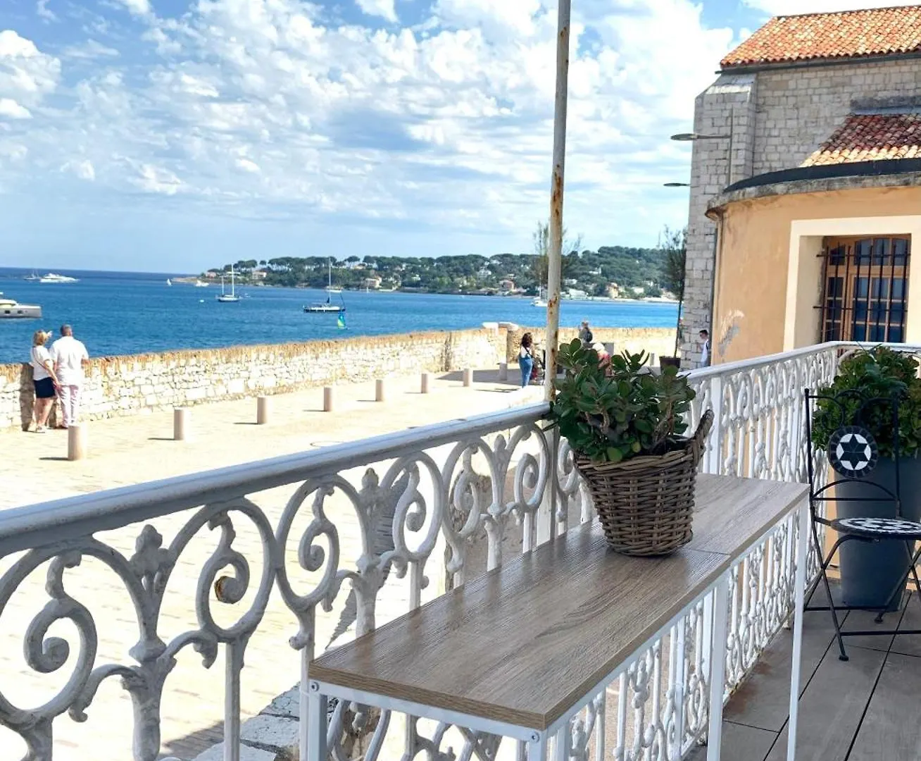 Les Remparts Antibes Location Apartment France
