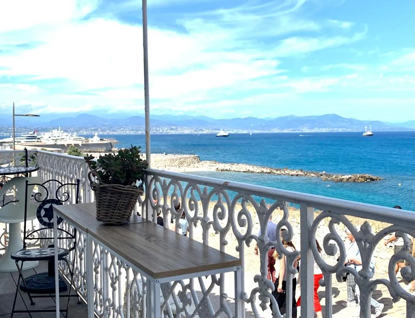 Les Remparts Antibes Location Apartment France