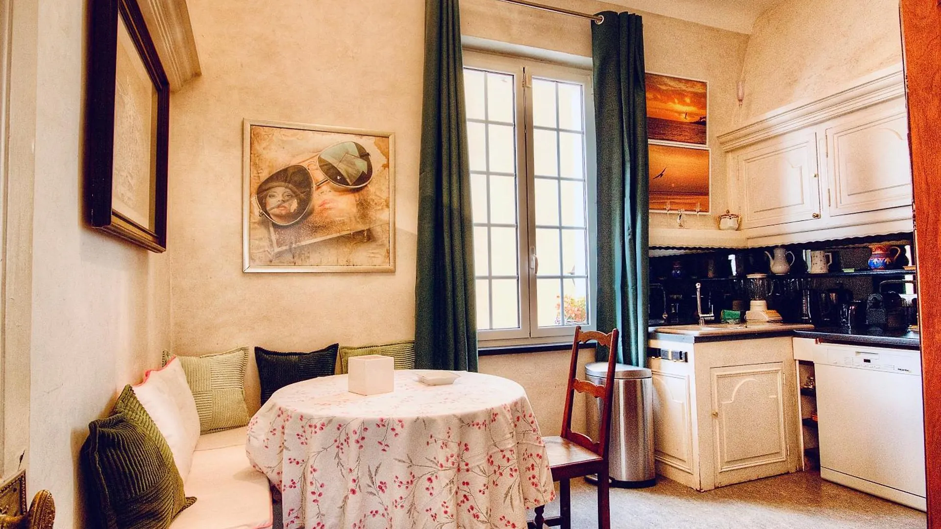 Les Remparts Antibes Location Apartment France